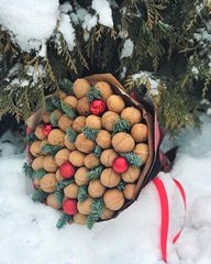 Букет з волоськими горіхами "Зимовий"