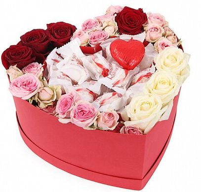 Коробка з квітами "Шоколадне серце"