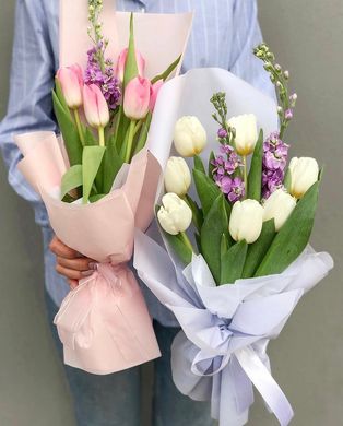 Букет цветов "Тюльпан с Матиолой"