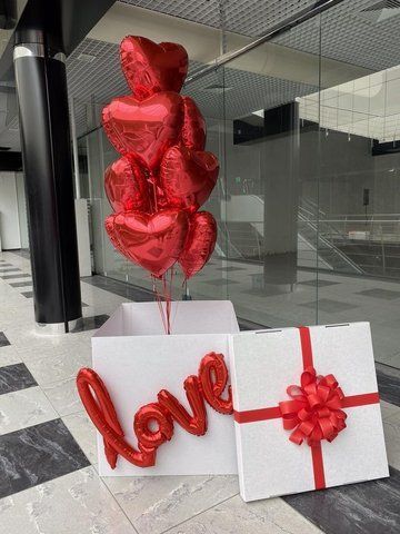 Подарунковий набір "LOVE" у білосніжній коробці