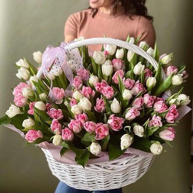Корзина с тюльпанами "Маргарита"