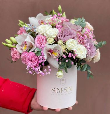 Коробка с цветами "Нежная орхидея"