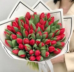 Букет квітів "65 тюльпанів"