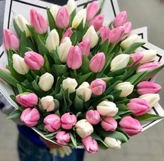 Букет тюльпанов "Клубнично-розовый"