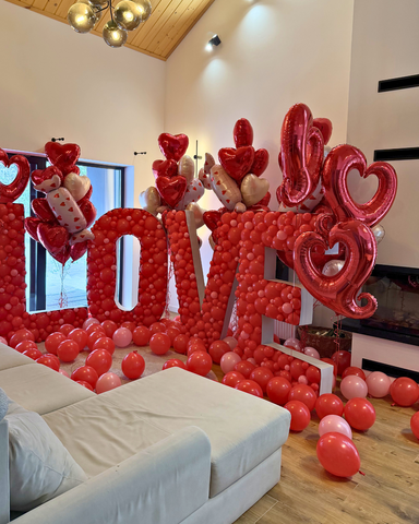 &laquo;Масштабне Кохання&raquo; (LOVE 1.5 метра)